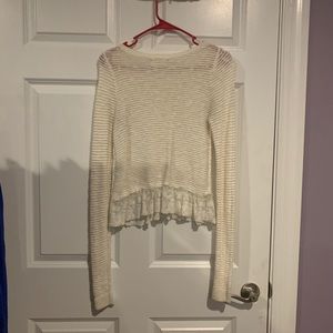 Creme white laced bottom hollister sweater